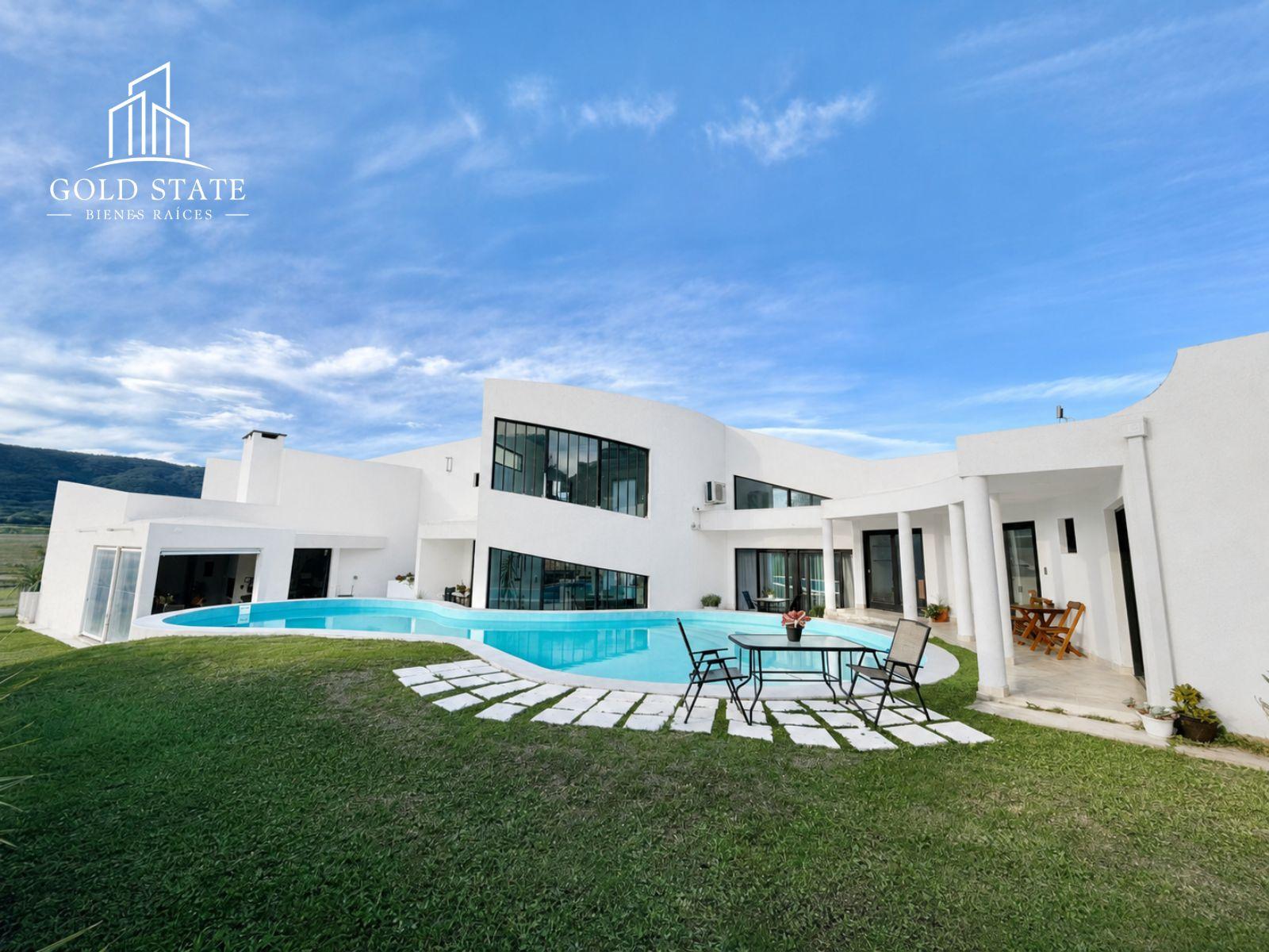 CASA DE CATEGORIA  - EL PORTICO